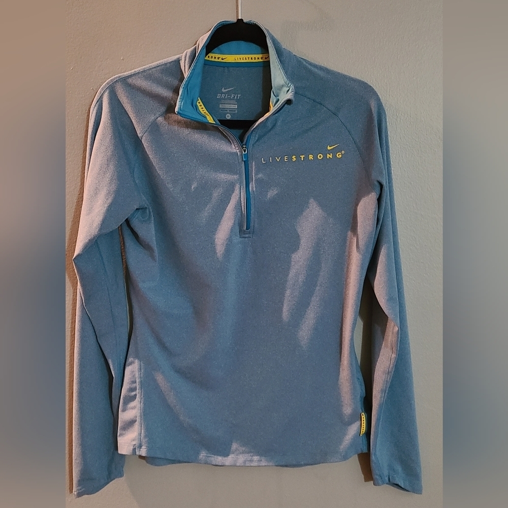 ⬇️Nike 💛‎ livestrong zip-up